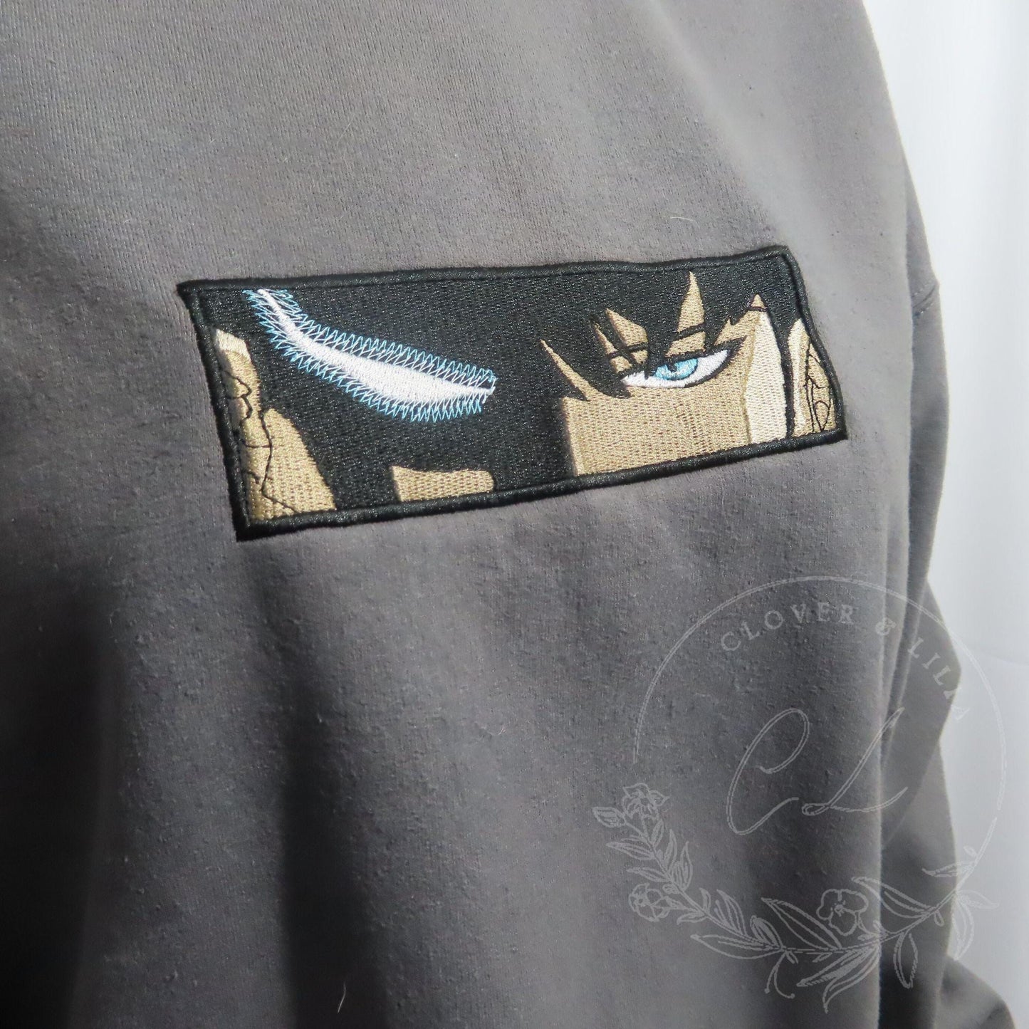 SOLO01| Embroidered Anime Sweatshirt | Embroidered Anime Shirt | Anime Lover Sweatshirt | Gift For Her | Gift For Him |