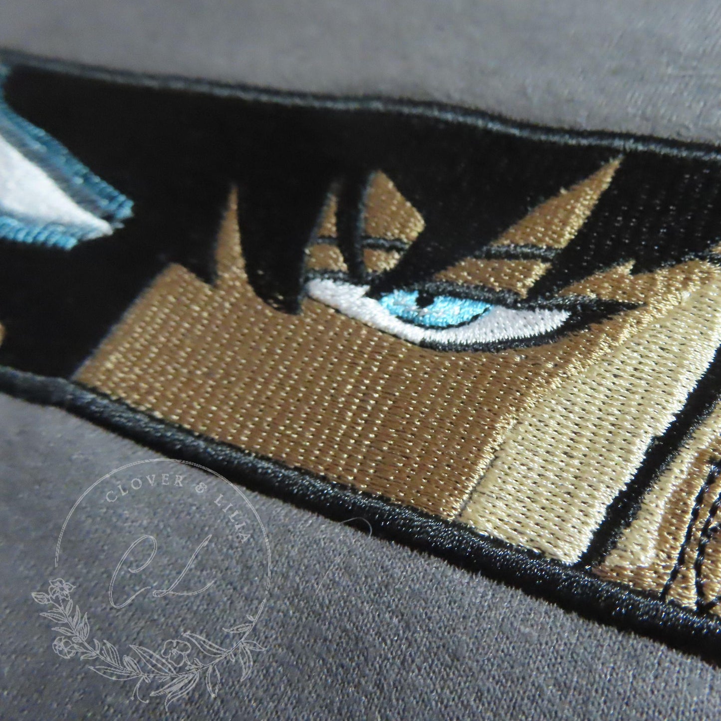 SOLO01| Embroidered Anime Sweatshirt | Embroidered Anime Shirt | Anime Lover Sweatshirt | Gift For Her | Gift For Him |