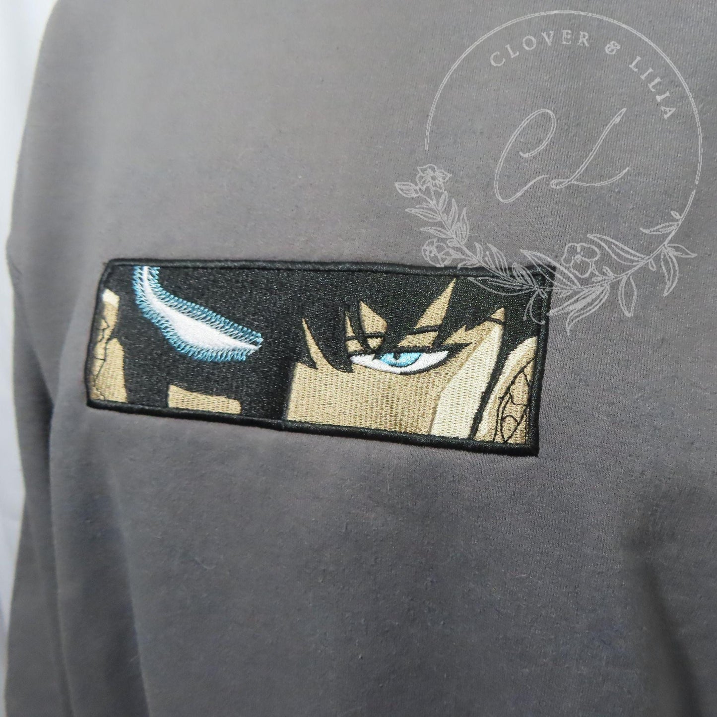 SOLO01| Embroidered Anime Sweatshirt | Embroidered Anime Shirt | Anime Lover Sweatshirt | Gift For Her | Gift For Him |